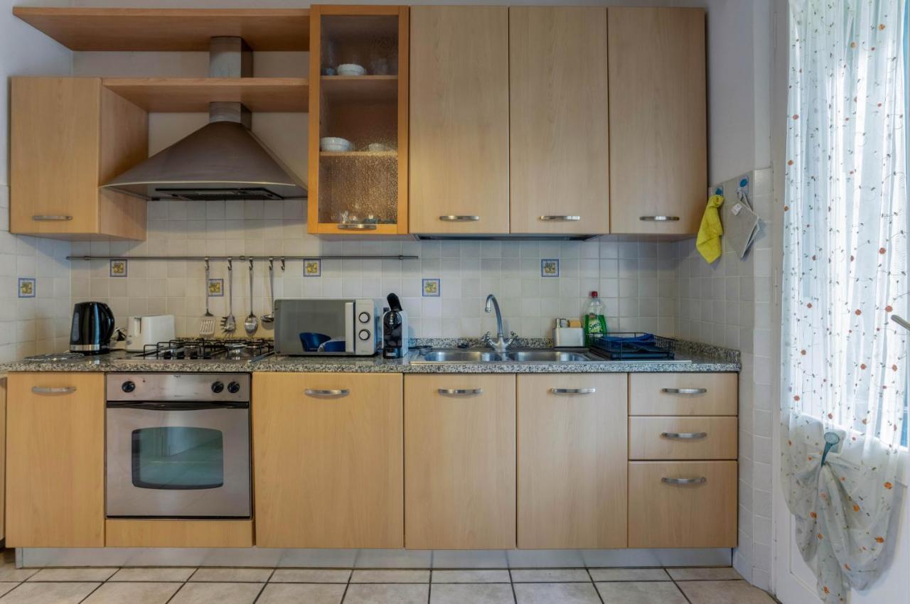 Lucca Roomy Apartment With Balcony And Parking! Εξωτερικό φωτογραφία